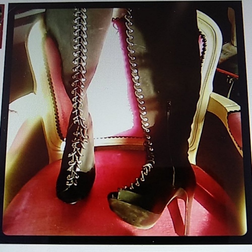Boots wore 1